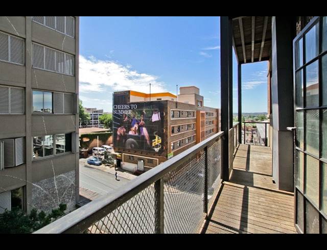 1 BEDROOM APARTMENT FOR SALE IN MABONENG